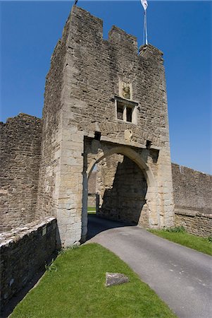 Gatehouse of the 14th century Farleigh Hungerford Castle, Somerset, England, United Kingdom, Europe Foto de stock - Con derechos protegidos, Código: 841-06342005