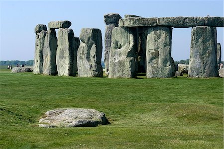 stonehenge - The prehistoric standing stone circle of Stonehenge, dating from between 3000 and 2000BC, UNESCO World Heritage Site, Wiltshire, England, United Kingdom, Europe Stock Photo - Rights-Managed, Code: 841-06342029