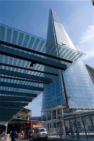 shard and tower bridge - L'éclat, le plus grand bâtiment en Europe de l'Ouest, conçu par Renzo Piano, London Bridge, London, SE1, Angleterre, Royaume-Uni, Europe Photographie de stock - Rights-Managed, Code: 841-06342034