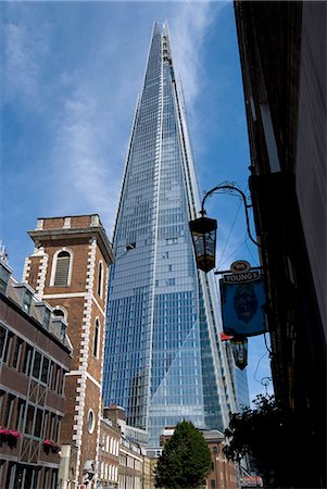 shard and tower bridge - L'éclat, le plus grand bâtiment en Europe de l'Ouest, conçu par Renzo Piano, London Bridge, London, SE1, Angleterre, Royaume-Uni, Europe Photographie de stock - Rights-Managed, Code: 841-06342035