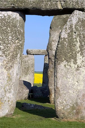 stonehenge - The prehistoric standing stone circle of Stonehenge, dating from between 3000 and 2000BC, UNESCO World Heritage Site, Wiltshire, England, United Kingdom, Europe Stock Photo - Rights-Managed, Code: 841-06342031