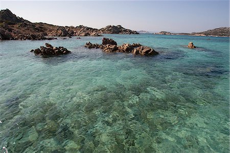 dappled sunlight - The Madonna Mantle, Maddalena Islands, La Maddalena National Park, Sardinia, Italy, Mediterranean, Europe Foto de stock - Con derechos protegidos, Código: 841-06342134