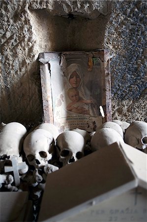 schädel - Die Fontanelle Cemetery im Sanita Viertel, Neapel, Kampanien, Italien, Europa Stockbilder - Lizenzpflichtiges, Bildnummer: 841-06342148