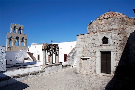 Roof church at the Hemitage Monastery of St. John the Evangelist, UNESCO World Heritage Site, Patmos, Dodecanese, Greek Islands, Greece, Europe Foto de stock - Con derechos protegidos, Código: 841-06342159