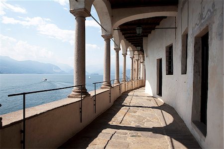 Balcon du monastère de Santa Caterina et Hermitage, lac majeur, Lombardie, lacs italiens, Italie, Europe Photographie de stock - Rights-Managed, Code: 841-06342162