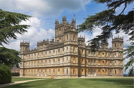 europe, castles - Highclere Castle, home of the Earl of Carnarvon, the 5th Earl famous for his archaeological work in Egypt, and the location for the BBC serial Downton Abbey, Hampshire, England, United Kingdom, Europe Stock Photo - Rights-Managed, Code: 841-06342391