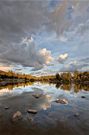 simsearch:841-06034304,k - Clouds at sunset reflected in an unnamed lake, Shoshone National Forest, Wyoming, United States of America, North America Stock Photo - Rights-Managed, Code: 841-06342556