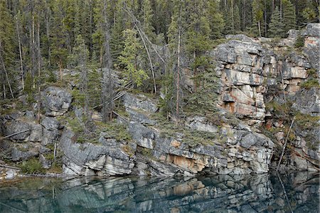 Rock-clif shore of Horseshoe Lake, Jasper National Park, UNESCO World Heritage Site, Alberta, Canada, North America Stock Photo - Rights-Managed, Code: 841-06342606