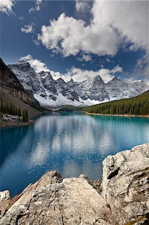 Moraine Lake in the fall with fresh snow, Banff National Park, UNESCO World Heritage Site, Alberta, Canada, North America Stock Photo - Rights-Managed, Code: 841-06342620