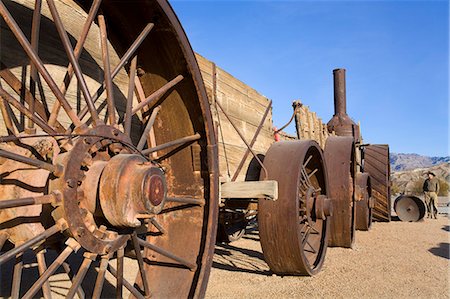 decline - Old Dinah, a 1894 steam tractor in Furnace Creek, Death Valley National Park, California, United States of America, North America Stock Photo - Rights-Managed, Code: 841-06342938