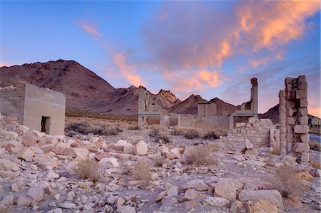 escombros - Rhyolite ghost town, Beatty, Nevada, United States of America, North America Foto de stock - Con derechos protegidos, Código: 841-06342963