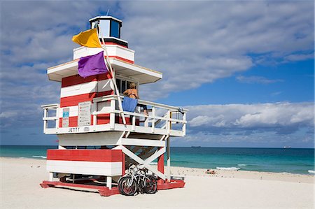 Lifeguard tower on South Beach, City of Miami Beach, Florida, United States of America, North America Stock Photo - Rights-Managed, Code: 841-06342998