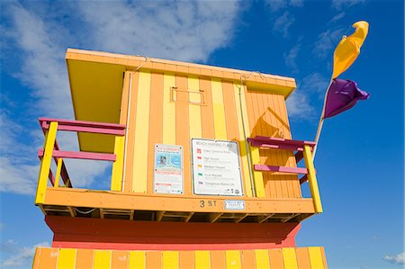 salvavidas - Lifeguard tower on South Beach, City of Miami Beach, Florida, United States of America, North America Foto de stock - Con derechos protegidos, Código: 841-06342999