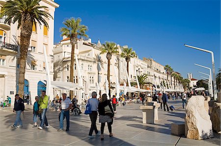 dalmatia region - Cafes on the Riva, Split, Dalmatian Coast, Croatia, Europe Stock Photo - Rights-Managed, Code: 841-06343026