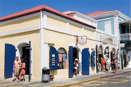 Stores on Main Street, Charlotte Amalie, St. Thomas Island, U.S. Virgin Islands, West Indies, Caribbean, Central America Foto de stock - Con derechos protegidos, Código: 841-06343063