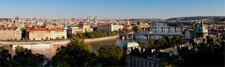 simsearch:841-06343164,k - View of the River Vltava and bridges, Prague, Czech Republic, Europe Stock Photo - Rights-Managed, Code: 841-06343150