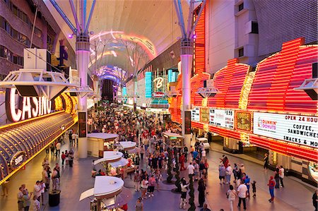 The Freemont Street Experience in Downtown Las Vegas, Las Vegas, Nevada, United States of America, North America Foto de stock - Con derechos protegidos, Código: 841-06343178