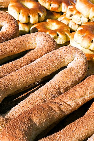 Sesame round bread for sale in the Old City, Jerusalem, Israel, Middle East Stock Photo - Rights-Managed, Code: 841-06343269