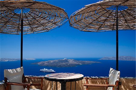 santorini - Terrasse avec vue sur la caldeira, Santorin, Cyclades, îles grecques, Grèce, Europe Photographie de stock - Rights-Managed, Code: 841-06343311