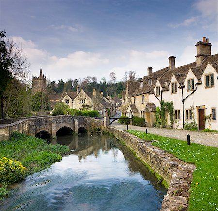 Picturesque Cotswolds village of Castle Combe, Wiltshire, England, United Kingdom, Europe Foto de stock - Con derechos protegidos, Código: 841-06343470