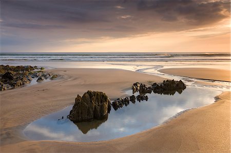 devon - Entaille sur la plage de Coombesgate de sable à marée basse, Woolacombe, Devon, Angleterre, Royaume-Uni, Europe Photographie de stock - Rights-Managed, Code: 841-06343527