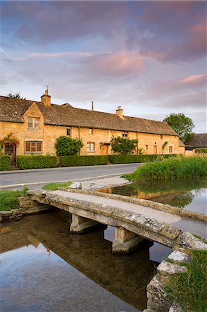 england cottage - Footbridge and cottages in the picturesque Cotswold village of Lower Slaughter, Gloucestershire, The Cotswolds, England, United Kingdom, Europe Stock Photo - Rights-Managed, Code: 841-06343548