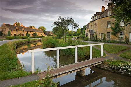 Gîtes ruraux dans la région des Cotswolds pittoresque village de Lower Slaughter, Gloucestershire, les Cotswolds, Angleterre, Royaume-Uni, Europe Photographie de stock - Rights-Managed, Code: 841-06343551