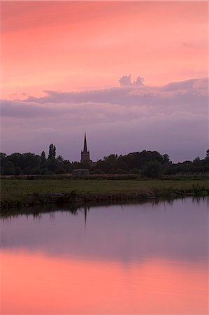 Schönen Sonnenuntergang über der Themse und der Kirchturm von Lechlade, Oxfordshire, The Cotswolds, England, Vereinigtes Königreich, Europa Stockbilder - Lizenzpflichtiges, Bildnummer: 841-06343553