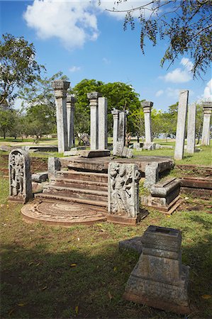 Ruines de Kujjatissa Pabbata Mahavihara monastère, Anuradhapura, Site du patrimoine mondial de l'UNESCO, Province centrale du Nord, Sri Lanka, Asie Photographie de stock - Rights-Managed, Code: 841-06343682