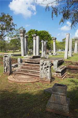 Ruinen von Kujjatissa Pabbata im Kloster Mahavihara, Anuradhapura, UNESCO Weltkulturerbe, nördlichen Zentralprovinz in Sri Lanka, Asien Stockbilder - Lizenzpflichtiges, Bildnummer: 841-06343682