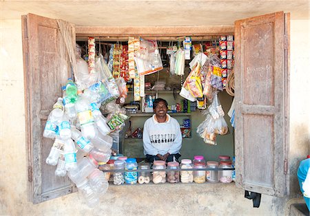 simsearch:841-06447735,k - Man keeping small village shop in Saura tribal village, Orissa, India, Asia Foto de stock - Direito Controlado, Número: 841-06343923