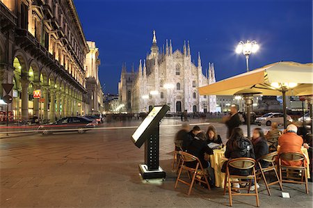 Restaurant in Piazza Duomo at dusk, Milan, Lombardy, Italy, Europe Stock Photo - Rights-Managed, Code: 841-06343981