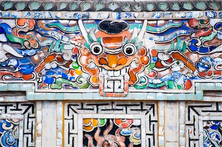 Détail de la mosaïque colorée sur le tombeau de Khai Dinh, Hue, Vietnam, Indochine, Asie du sud-est, Asie Photographie de stock - Rights-Managed, Code: 841-06445097