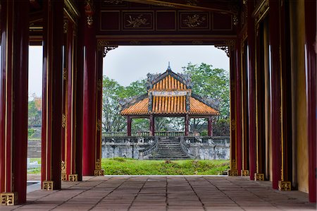 Pagoda in Hue Citadel, The Imperial City of Hue, UNESCO World Heritage Site, Vietnam, Indochina, Southeast Asia, Asia Foto de stock - Direito Controlado, Número: 841-06445093