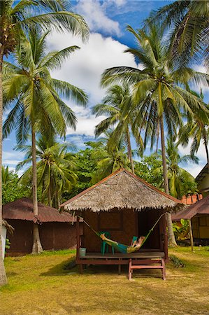 simsearch:879-09190387,k - Touristische entspannen in der Hängematte auf eine Bambushütte Strand auf der thailändischen Insel Koh Lanta, Süd-Thailand, Südostasien, Asien Stockbilder - Lizenzpflichtiges, Bildnummer: 841-06445149