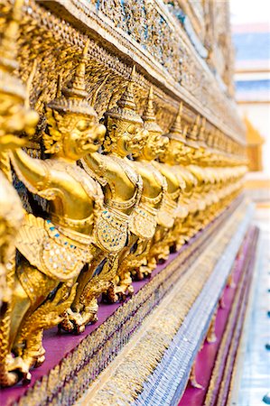 simsearch:700-00036655,k - Statues de tuteur au Temple du Bouddha d'émeraude (Wat Phra Kaew), le Grand Palais, Bangkok, Thaïlande, Asie du sud-est, Asie Photographie de stock - Rights-Managed, Code: 841-06445170