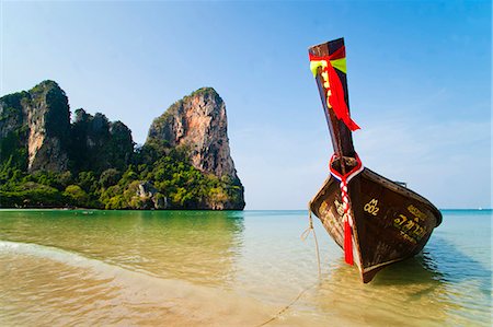 Long tail boat on Koh Phi Phi, South Thailand, Southeast Asia, Asia Foto de stock - Con derechos protegidos, Código: 841-06445213