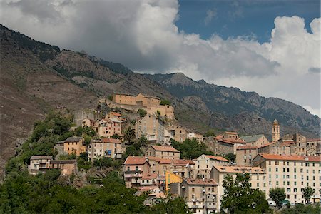 A view toward the citadel of the mountain town of Corte in central Corsica, France, Europe Foto de stock - Con derechos protegidos, Código: 841-06445577