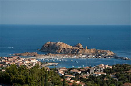Vue aérienne de la ville de l'Ile-Rousse dans la région de Haute-Balagne Corse, Méditerranée, Europe Photographie de stock - Rights-Managed, Code: 841-06445579