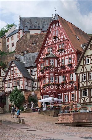 La place du marché, Miltenberg am Main, Bavière, Allemagne, Europe Photographie de stock - Rights-Managed, Code: 841-06446239