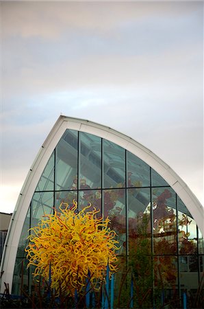 Exterior of the new Chihuly Glass Museum located below the Space Needle, Seattle, Washington State, United States of America, North America Foto de stock - Con derechos protegidos, Código: 841-06446518