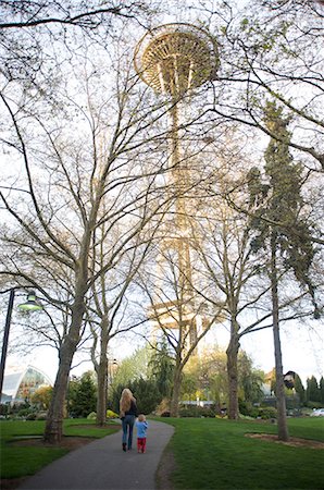 simsearch:841-03868131,k - Mother and son walk toward the Space Needle, Seattle, Washington State, United States of America, North America Foto de stock - Con derechos protegidos, Código: 841-06446523