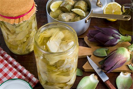 simsearch:841-06446938,k - Pickled artichokes in a jar, Italy, Europe Stock Photo - Rights-Managed, Code: 841-06446933