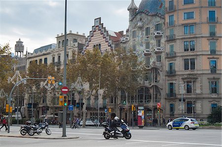spain barcelona casa batllo - Casa Batllo de Gaudi, patrimoine mondial UNESCO et la Casa Amatler de Catalunya (Catalogne) (Cena), Cadafalch, Barcelone, Espagne, Europe Photographie de stock - Rights-Managed, Code: 841-06446963