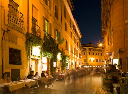 Gens à manger à l'extérieur restaurant, Rome, Lazio, Italie, Europe Photographie de stock - Rights-Managed, Code: 841-06447036