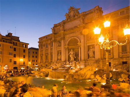 simsearch:841-05848641,k - Trevi Fountain, Rome, Lazio, Italy, Europe Foto de stock - Con derechos protegidos, Código: 841-06447032