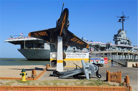 fuerza armada - USS Lexington Museum On The Bay, North Beach, Corpus Christi, Texas, United States of America, North America Foto de stock - Con derechos protegidos, Código: 841-06447148