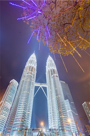 Low Angle View of die Petronas Twin Towers, Kuala Lumpur, Malaysia, Südostasien, Asien Stockbilder - Lizenzpflichtiges, Bildnummer: 841-06447198