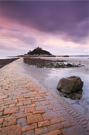 simsearch:841-09256661,k - St. Michaels Mount and the Causeway at dawn, Marazion, Cornwall, England, United Kingdom, Europe Foto de stock - Con derechos protegidos, Código: 841-06447506