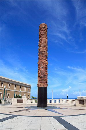 Plaza del Quinto Centenario, Totem pole statue, Old San Juan, San Juan, Puerto Rico, West Indies, Caribbean, United States of America, Central America Stock Photo - Rights-Managed, Code: 841-06447905